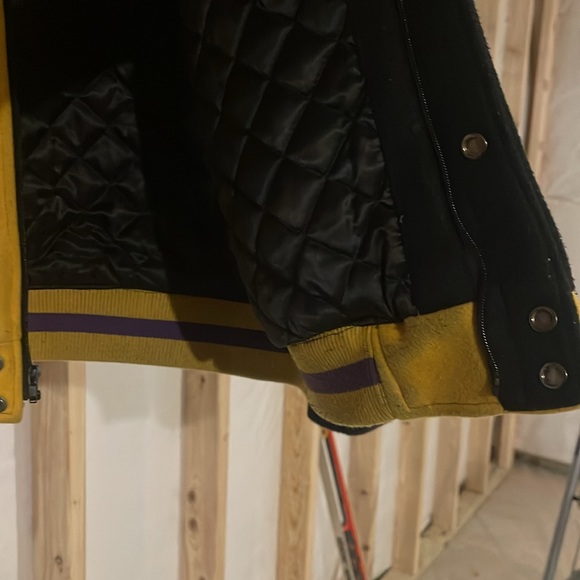 LOS ANGELES LAKERS COLOR BLOCK VARSITY JKT - Picture 12 of 12